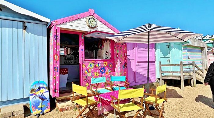 Detached Bungalow For Sale In Southcliff, Walton-on-the-Naze, CO14