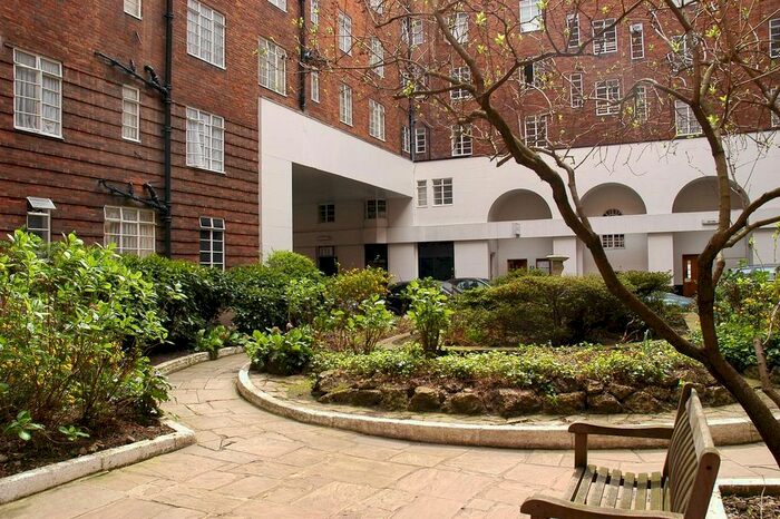 Studio For Sale In Latymer Court, Hammersmith, London, W6
