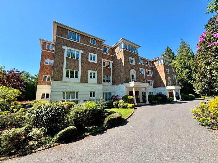 3 Bedroom Flat For Sale In Balcombe Road, Poole, Dorset, BH13