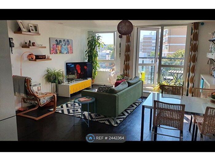 2 Bedroom Flat To Rent In College Street, Southampton, SO14