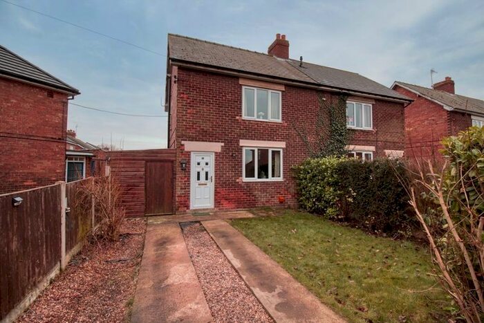 3 Bedroom Semi-Detached House For Sale In Windsor Crescent, Crowle, Scunthorpe DN17