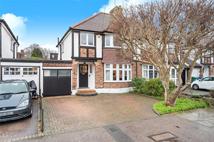 3 Bedroom Semi Detached House For Sale In Orchard Close, Watford, Hertfordshire, WD17