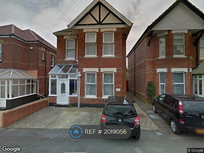 6 Bedroom Detached House To Rent In Queensland Road, Bournemouth, BH5