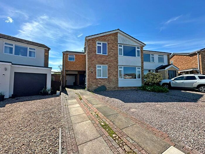 4 Bedroom Semi-Detached House For Sale In Brackendale Drive, Barby, Rugby, CV23