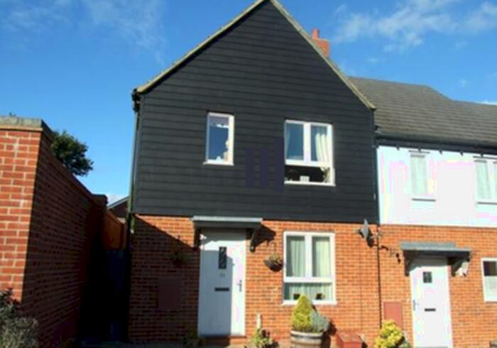 3 Bedroom End Of Terrace House To Rent In Cecil Place, Poole, Dorset, BH16