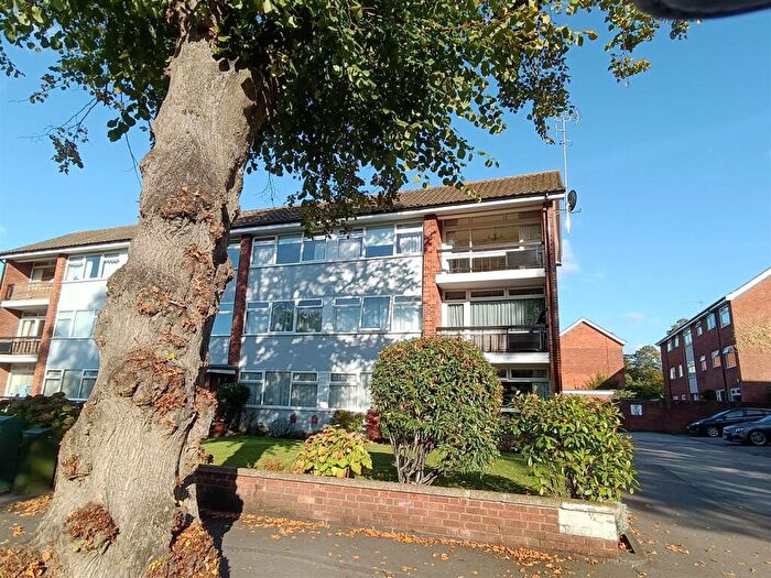 2 Bedroom Apartment For Sale In Arlington Avenue, Leamington Spa, CV32