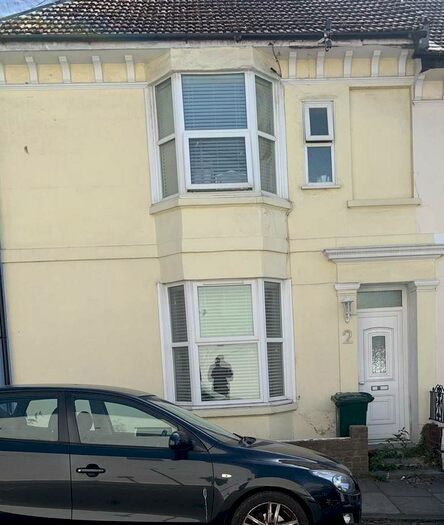 2 Bedroom Terraced House To Rent In St Leonards Road, BN2