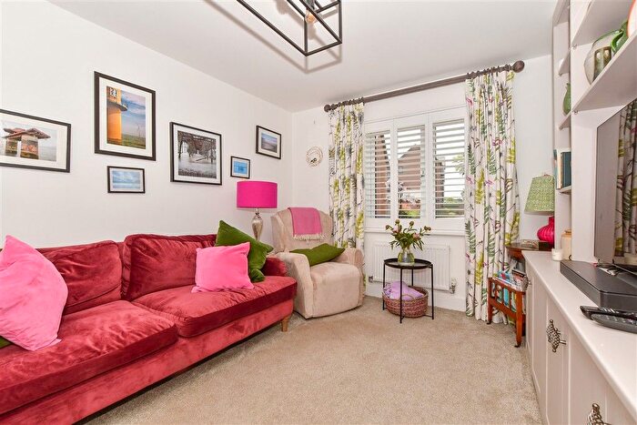 3 Bedroom Semi-Detached House For Sale In Bethell Road, Faversham, Kent, ME13