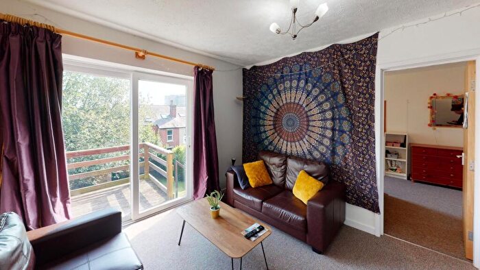 3 Bedroom Flat To Rent In Crookesmoor Road, S10