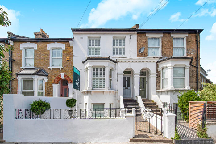 1 Bedroom Flat For Sale In Lacon Road, East Dulwich, SE22