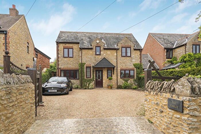4 Bedroom House For Sale In Main Street, Fringford, Bicester, OX27