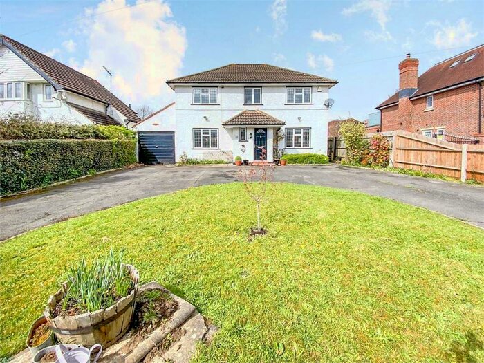 4 Bedroom Detached House To Rent In Syke Cluan, Richings Park, Buckinghamshire, SL0