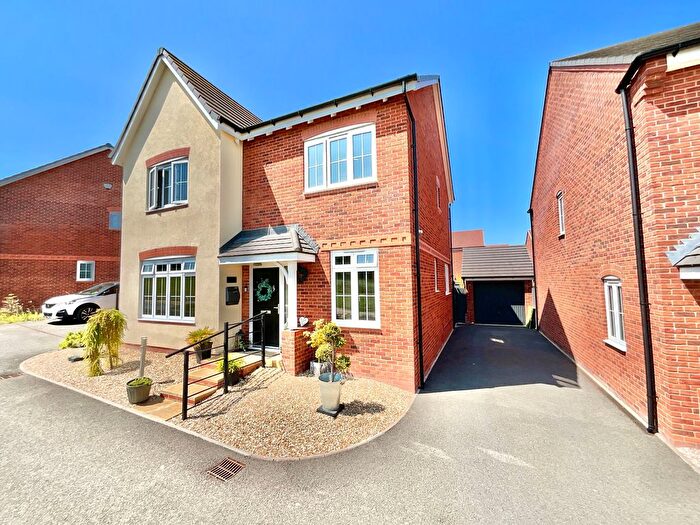 4 Bedroom Detached House For Sale In Stagecoach Way, Eccleshall, ST21