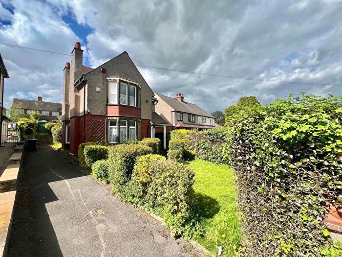 3 Bedroom Detached House For Sale In Oakes Road South, Oakes, Huddersfield, HD3