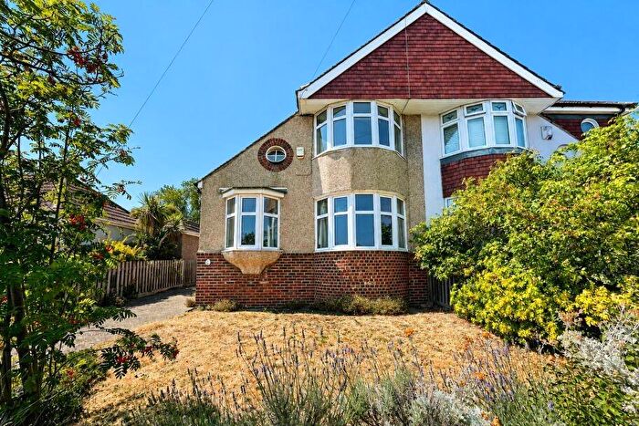 3 Bedroom Semi Detached House For Sale In Castleton Avenue, Bexleyheath, DA7