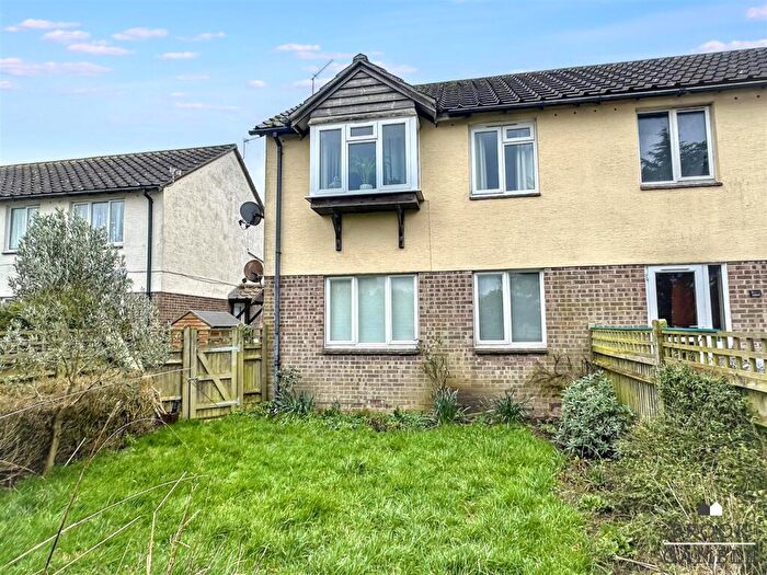 1 Bedroom Flat For Sale In Wordsworth Drive, Eastbourne, BN23