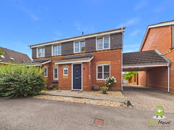3 Bedroom Semi-Detached House For Sale In Arcadia Close, Beggarwood, Basingstoke, Hampshire, RG22