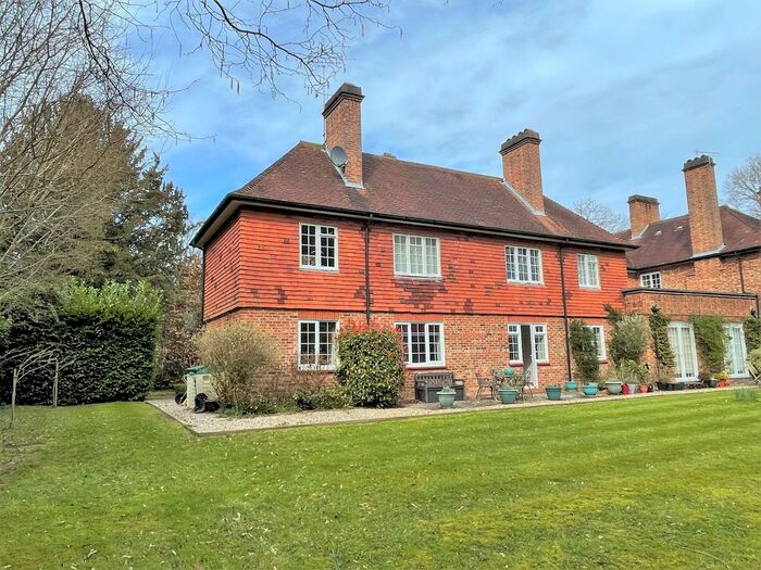 2 Bedroom Flat For Sale In Goddards Green Road, Benenden, TN17