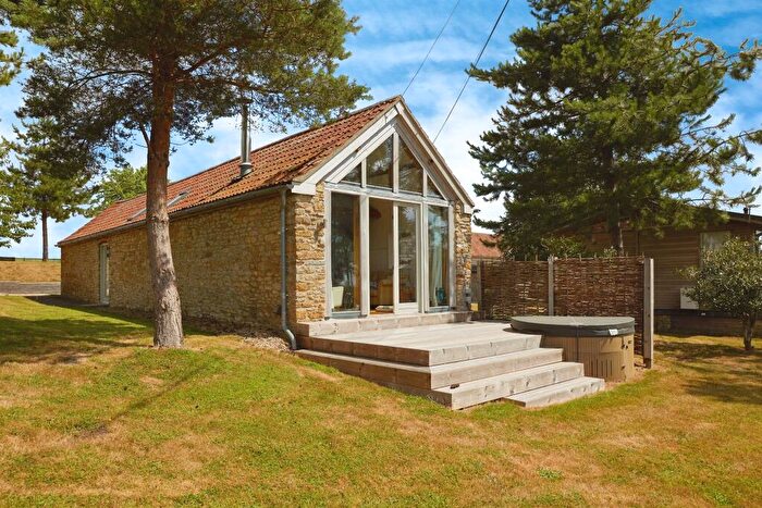 2 Bedroom Character Property For Sale In Saxon Maybank, Bradford Abbas, Sherborne, DT9
