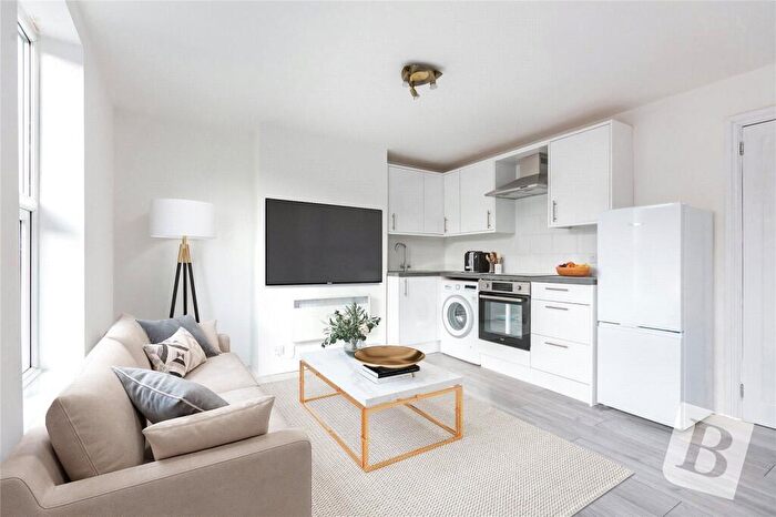 2 Bedroom Maisonette To Rent In Barrack Street, Colchester, Essex, CO1