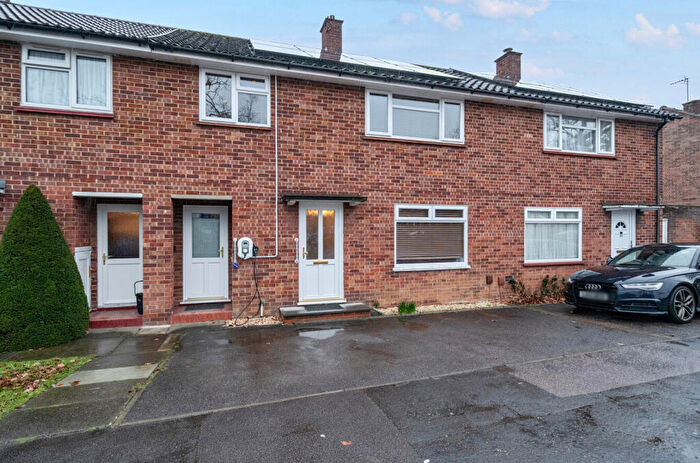 3 Bedroom Terraced House For Sale In Priestwood Avenue, Bracknell, Berkshire, RG42