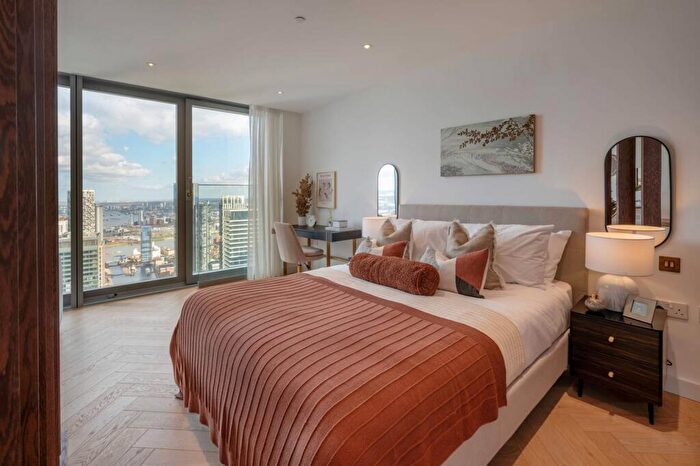 Studio For Sale In Landmark Pinnacle, Tower Hamlets, London, E14