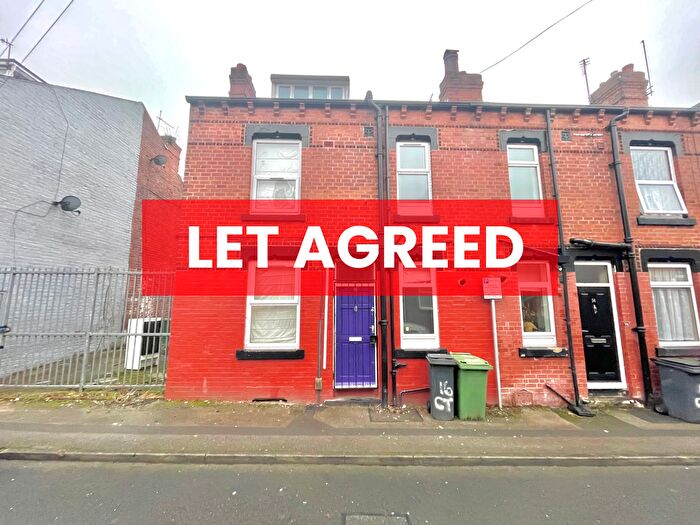 2 Bedroom Terraced House To Rent In Compton Terrace, Leeds, LS9
