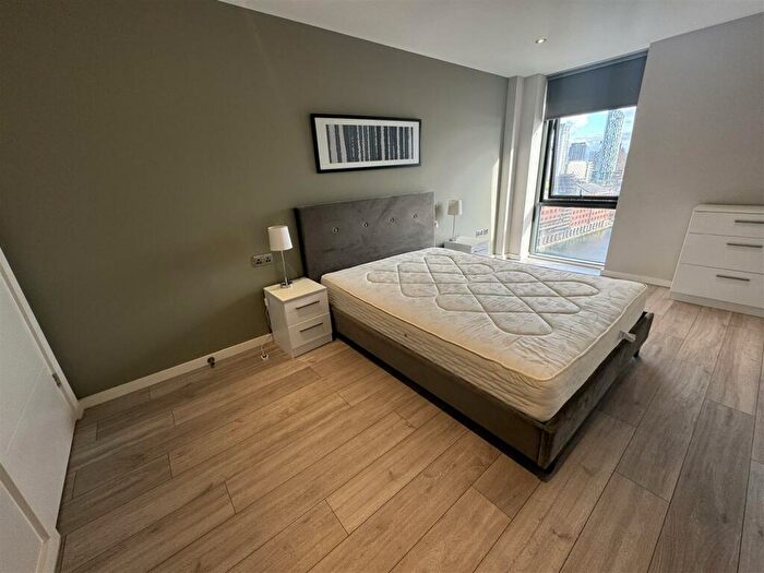 2 Bedroom Apartment To Rent In Jesse Hartley Way, Liverpool, L3