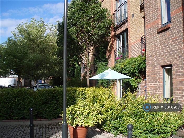 2 Bedroom Flat To Rent In Durward Street, London, E1