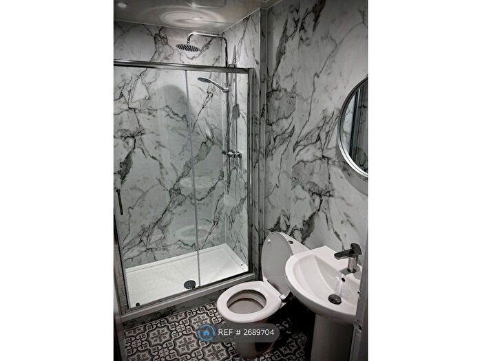 2 Bedroom Flat To Rent In Pratt Street, Kirkcaldy, KY1