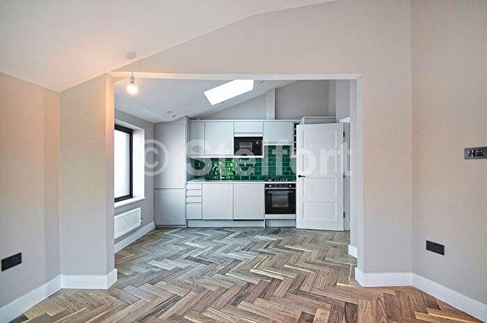 1 Bedroom Apartment To Rent In Crownage Close, London, E7