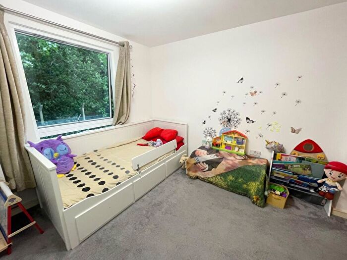 2 Bedroom Flat To Rent In Seren Park Gardens, Blackheath, London, SE3