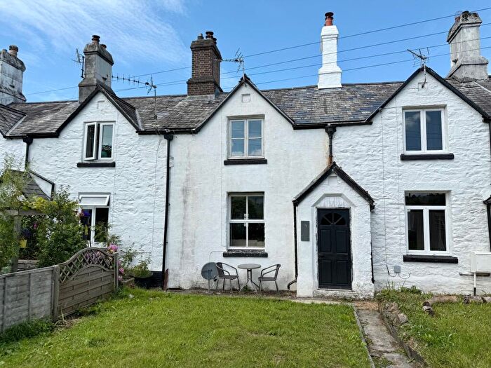 2 Bedroom Cottage For Sale In Tavistock, PL19