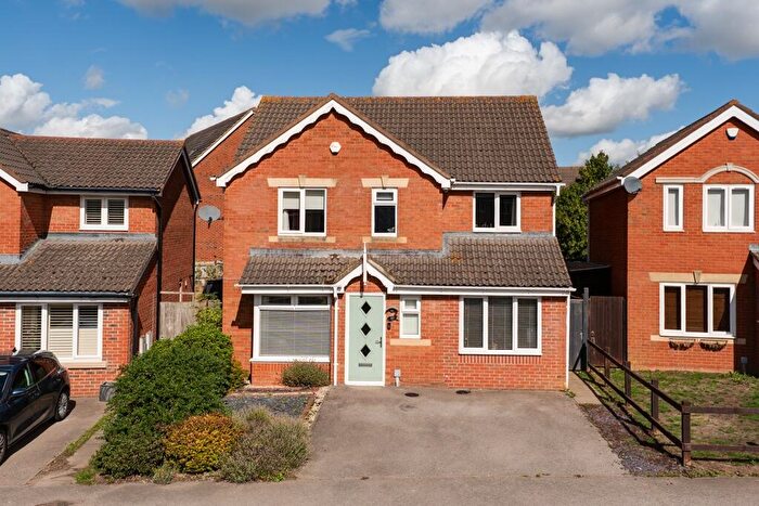 4 Bedroom Detached House For Sale In Boughton Road, Oakley Vale, NN18