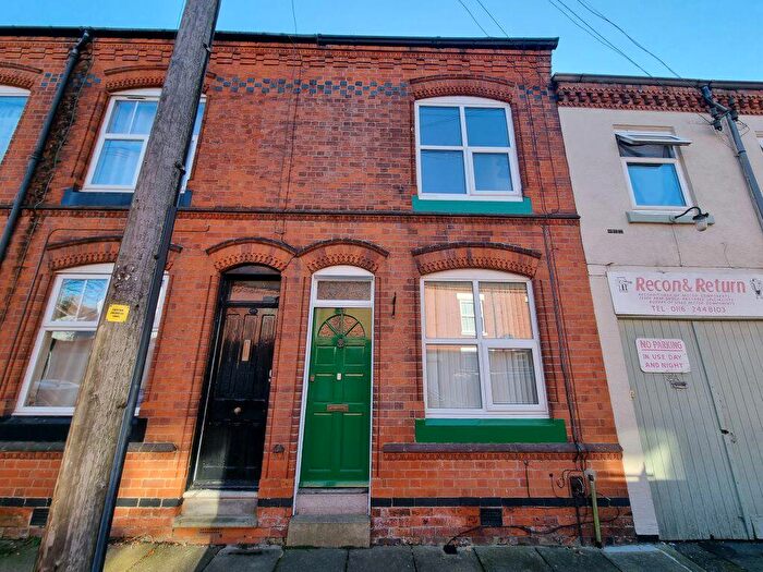 2 Bedroom Terraced House To Rent In Avenue Road Extension, Leicester, LE2