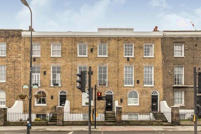 2 Bedroom Flat To Rent In Harleyford Road, Kennington, SE11