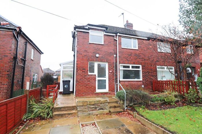 3 Bedroom Semi Detached House To Rent In Troydale Lane, Pudsey, West Yorkshire, LS28