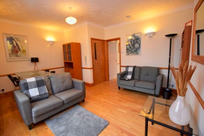 1 Bedroom Flat To Rent In Kettering Road, Northampton, NN1