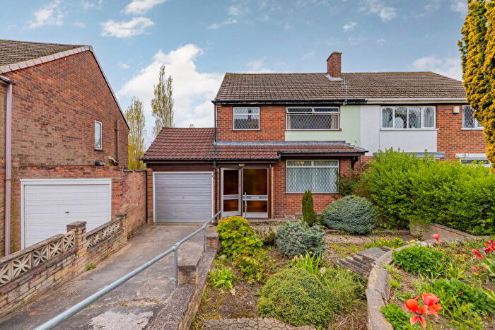 3 Bedroom Semi Detached House For Sale In Crendon Road, Rowley Regis, B65