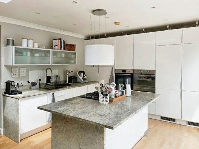 5 Bedroom Detached House To Rent In Barry Road, London, SE22