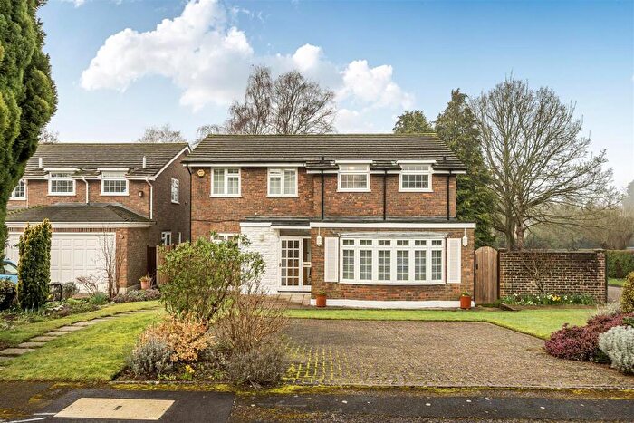 4 Bedroom Detached House For Sale In The Beeches, Banstead, SM7