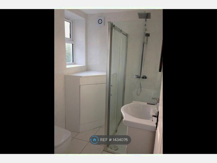 Studio To Rent In Hadley Wood, Hadley Wood, EN4
