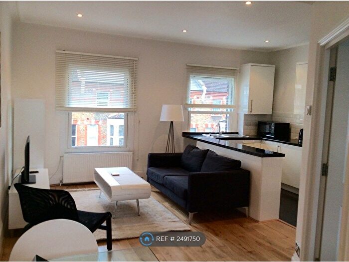 2 Bedroom Flat To Rent In Portnall Road, Queens Park, W9