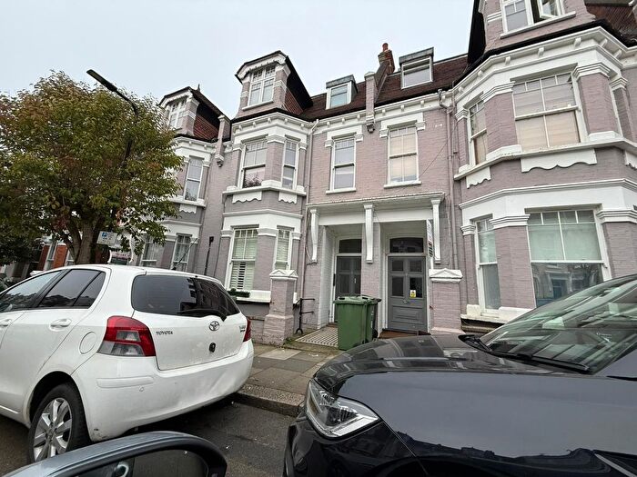 1 Bedroom Flat To Rent In Inglewood Road, London, NW6