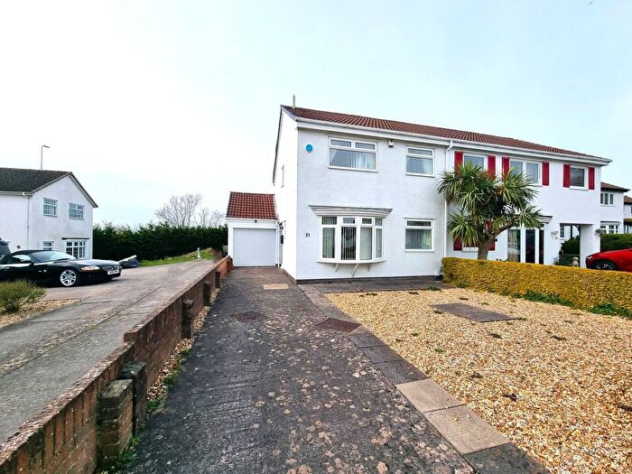 3 Bedroom Semi-detached House For Sale In Brenig Close, Barry, CF62