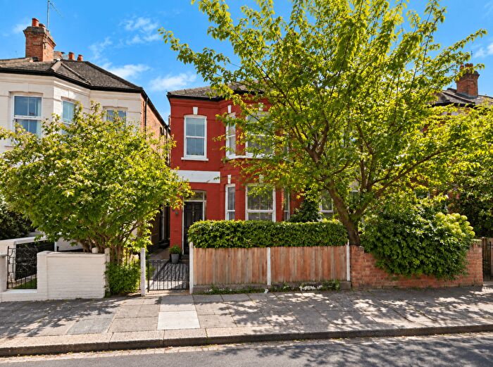 Studio To Rent In Richborough Road, Cricklewood, NW2