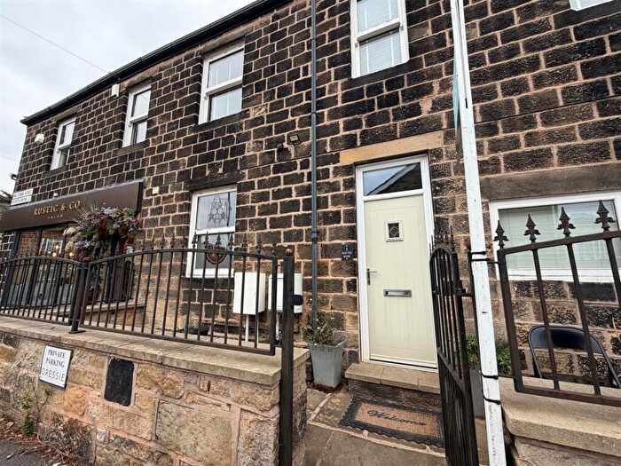 2 Bedroom Apartment To Rent In South Row, Horsforth, Leeds, LS18