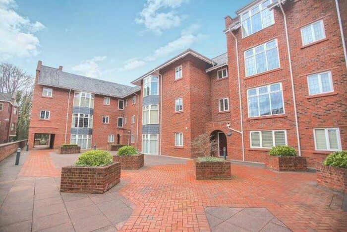 2 Bedroom Flat To Rent In Station Road, Wilmslow, SK9