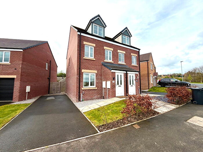 3 Bedroom Semi Detached House For Sale In Kestrel Avenue, Barnsley, S75