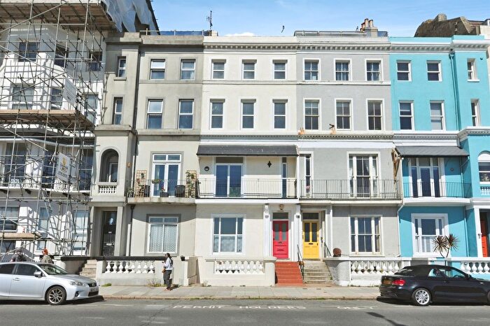 2 Bedroom Flat For Sale In Eversfield Place, St. Leonards-On-Sea, TN37